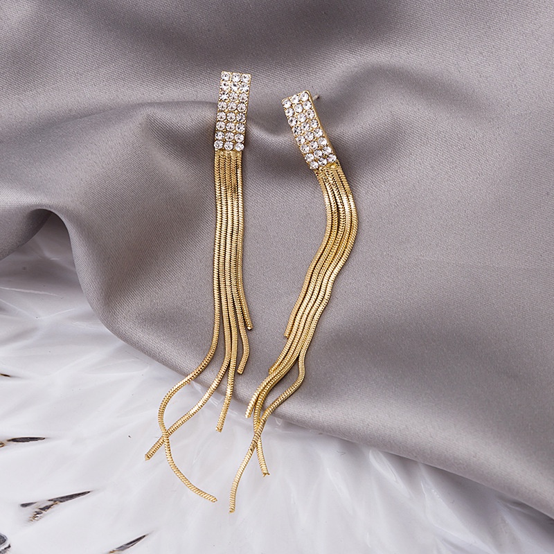 Anting Rumbai Panjang Bahan Zirkonium Warna Emas Gaya Bohemian Korea Untuk Wanita