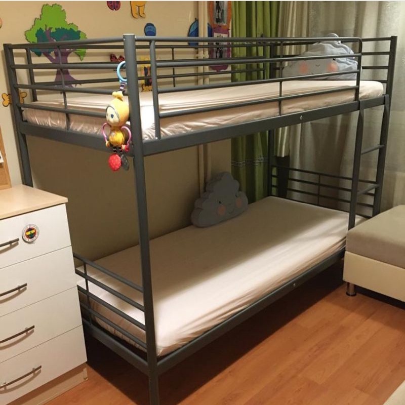 ranjang tingkat svarta IKEA