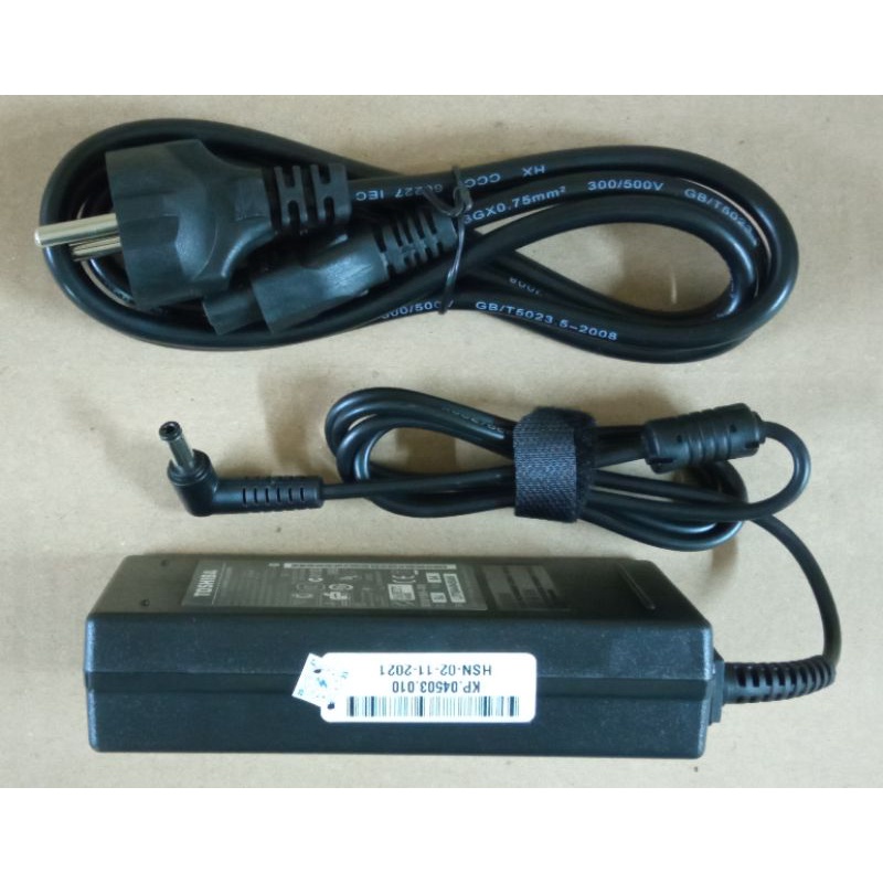 Adaptor Charger Toshiba 19V 4.74A DC 5.5*2.5 mm for Toshiba Satelite A85 L45 L401 L402 M40 A200