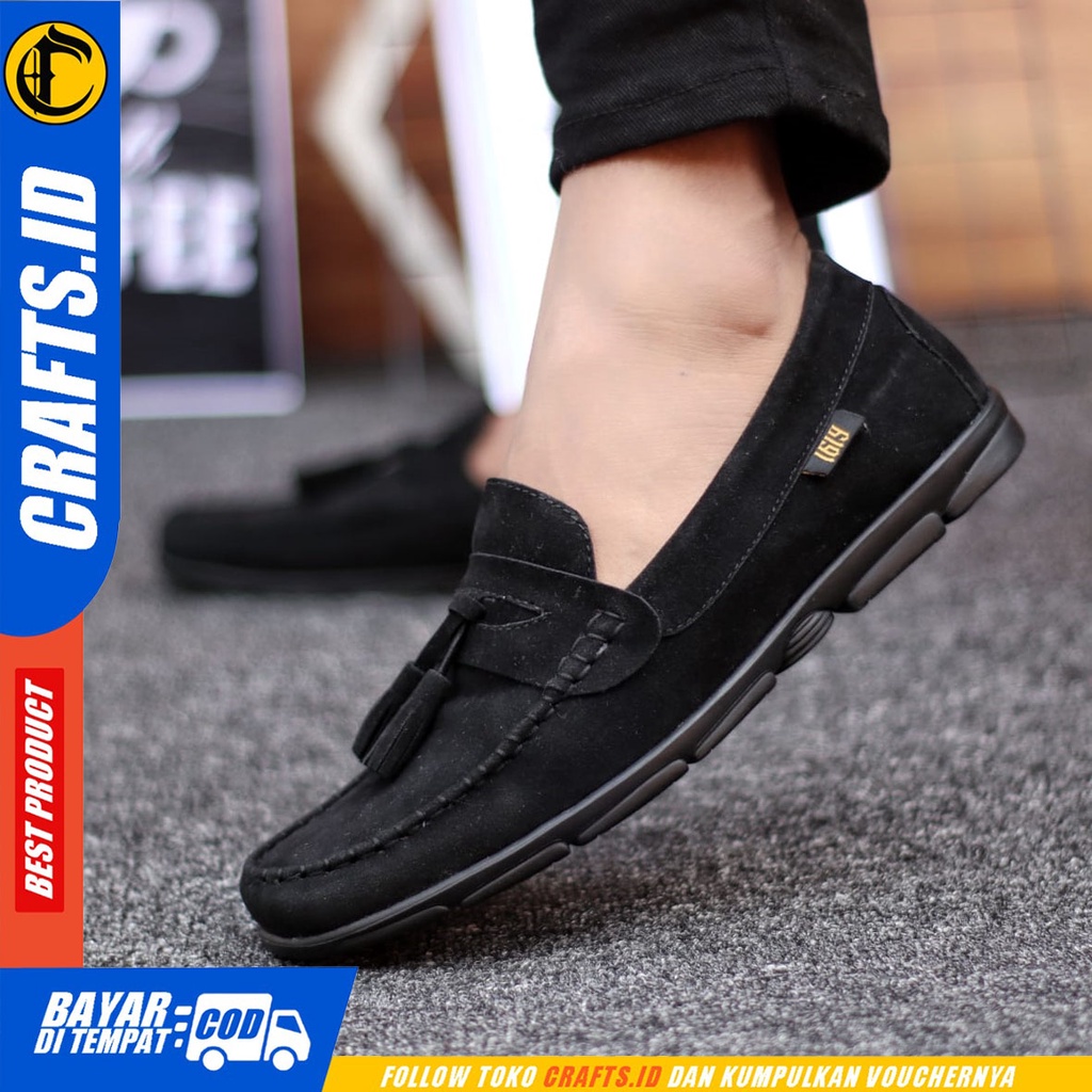 CRAFTS Kayoru - Sepatu Casual Pria Slip On