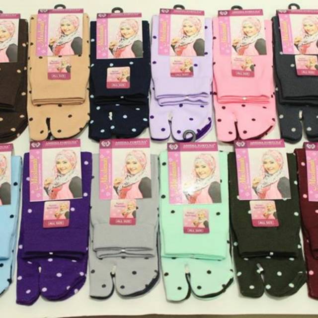 Kaos Kaki Jempol Polkadot