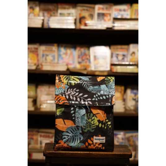 

Booksleeve Waterproof : NIGHT TROPICAL