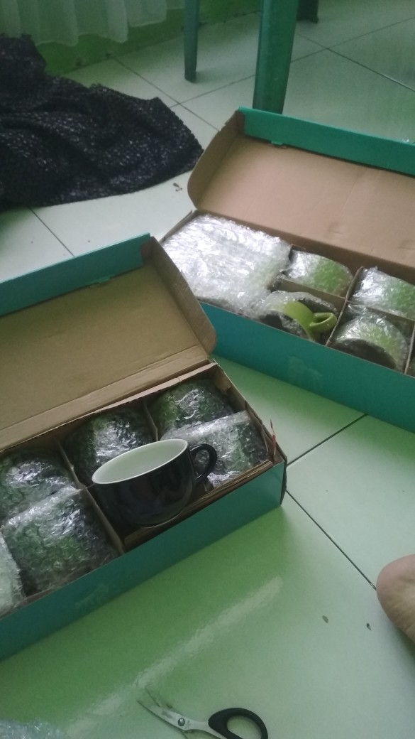 Cangkir Set Cafe Hitam 6 Pasang