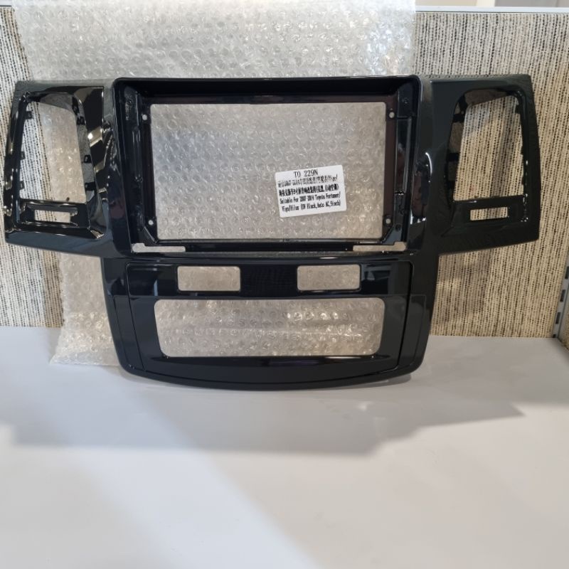 frame panel fortuner hilux 2005 up 9 inchi android