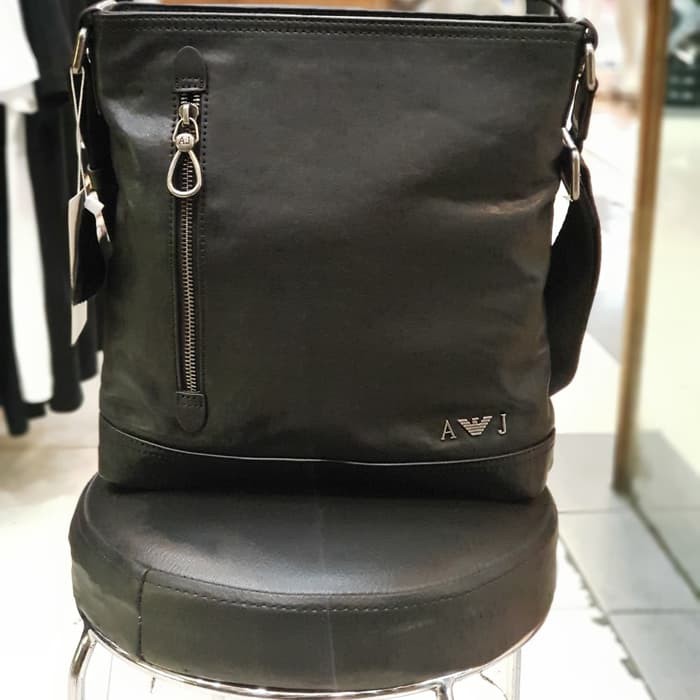 8855ZY Tas Selempang Pria Denim Biru Zn Catenzo Bandung Distro  Sling Bag Kulit Arm*Ni Jeans Mirror