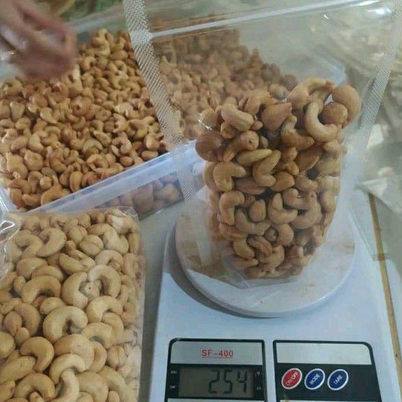 

Kacang mete / kacang mede goreng kemasan 250gram