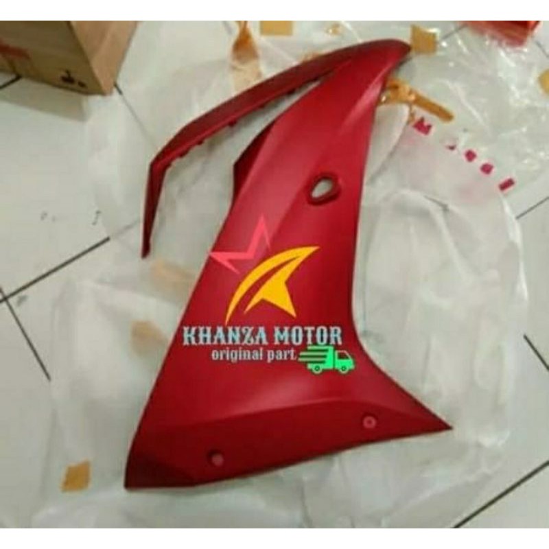 Fairing sayap depan kanan luar R15 VVA merah doff original