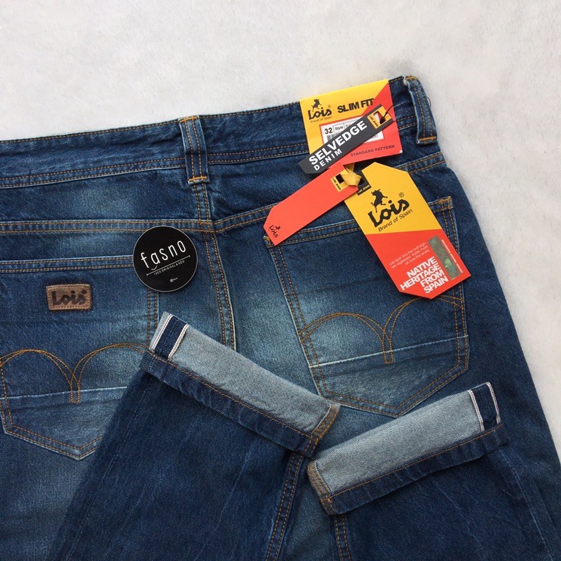[ORIGINAL & NEW] Lois Slim Fit Denim “SELVEDGE Red Line” LIGHT Blue Wash.