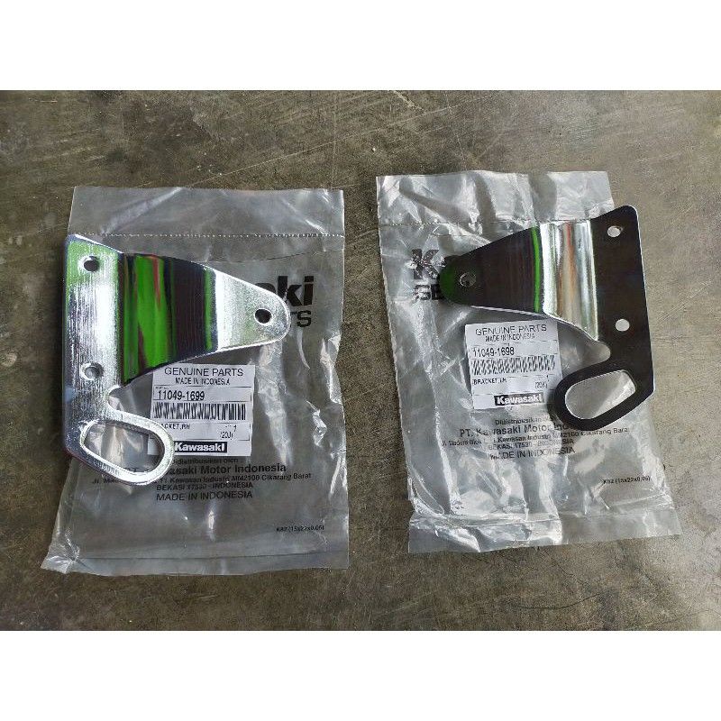 kupingan lampu ninja R ss braket lampu ninja R ss