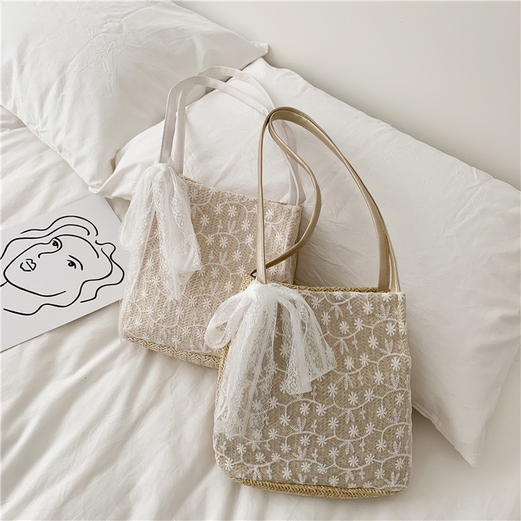 Drozenb Tas Tote Wanita Bahan Anyam Jerami Model Korea/Totebag Fashion Korea Bahan Anyaman Motif Bunga/Tas Anyaman Korea Motif Lace/Tas Pantai Korea