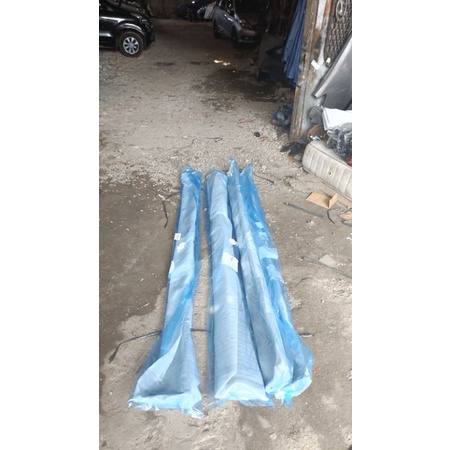 sideskirt trisplang innova 2005 2015