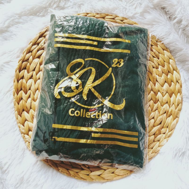 (SK²³ Minny Kamsay) Jilbab INSTAN JERSEY SUPER - Hijab Instan List Kombinasi-Hijau Botol