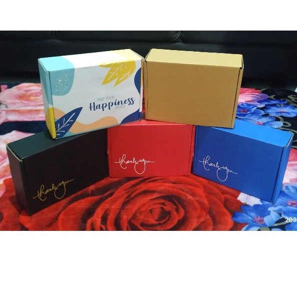 

Box hampers kotak kado 24x19x8