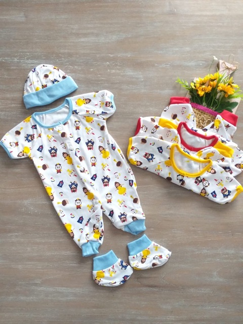 Setelan romper little j ( romper+ topi+ kaoskaki)