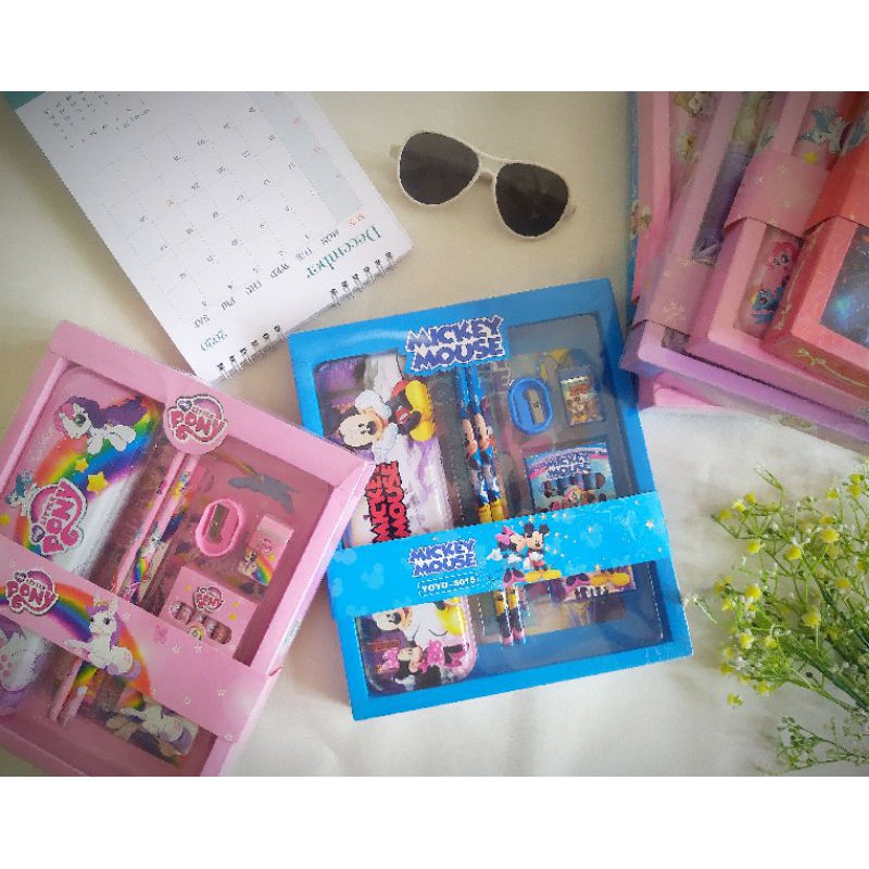 

Study set karakter Stationery fancy set alat tulis