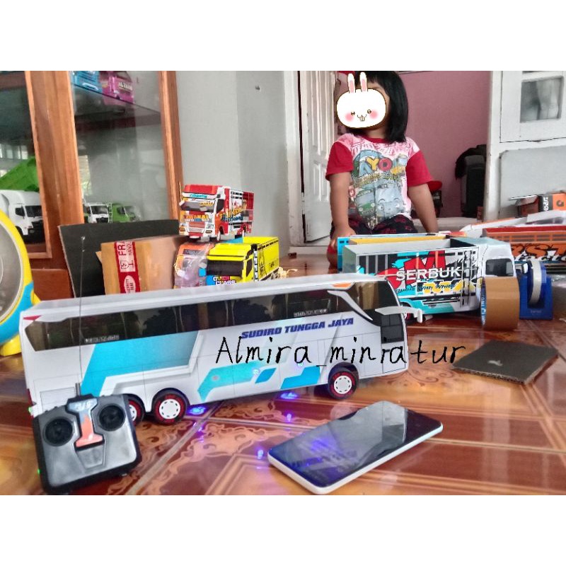 miniatur bus SUDIRO TUNGGA JAYA ANNO