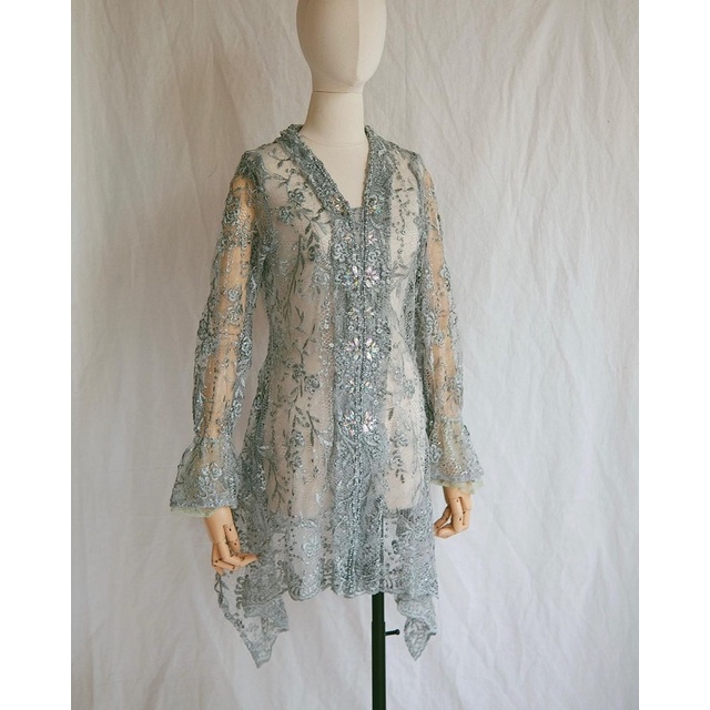 (SEWA KEBAYA SAGE WISUDA LAMARAN FULLSET) Jenar Pale Sage by Jaleela.id |*Baca Description Box yuk*