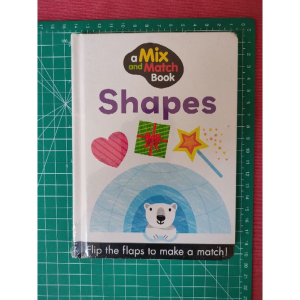 A mix and match book shapes