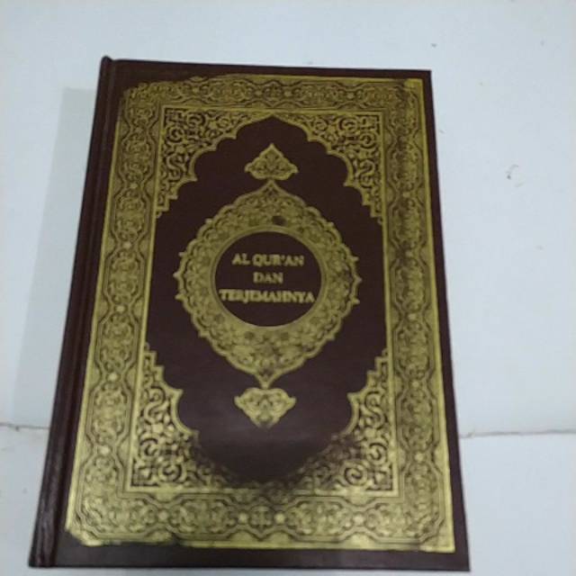 AL-QUR'AN DAN TERJEMAHANNYA