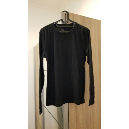 GIORDANO TEE BLACK KAOS LENGAN PANJANG