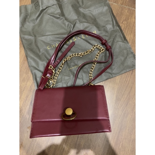 Preloved Tas Charles & Keith maroon NETT