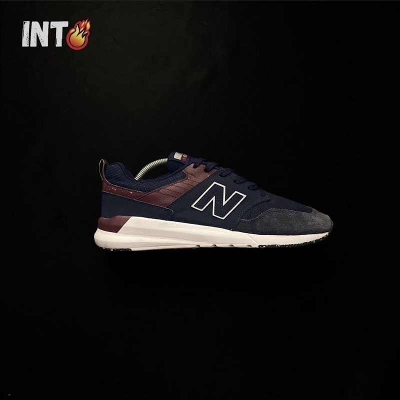 New Balance 009 Navy Reflective
