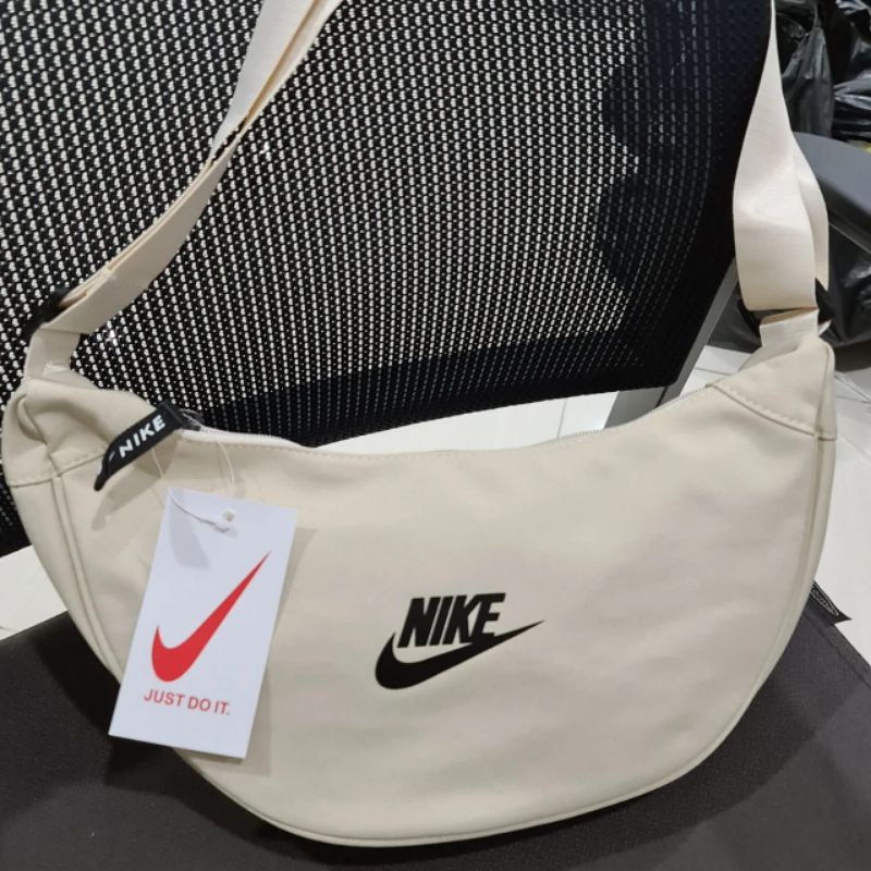 bumbag nike