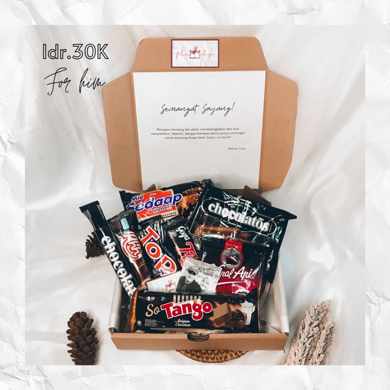 

SNACK BOX By @fluffshy.cloe