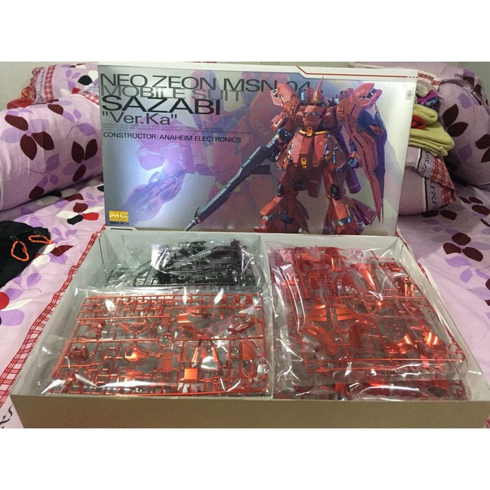 Gundam Neo Zeon Sazabi