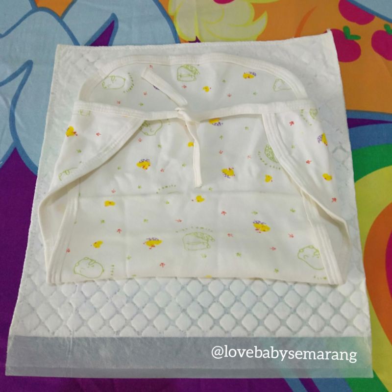 28x28cm ALAS OMPOL POPOK KAIN CLODI UNDERPAD BABY PERLAK DIAPER BAYI SEKALI PAKAI ALAS CARSEAT STROLLER