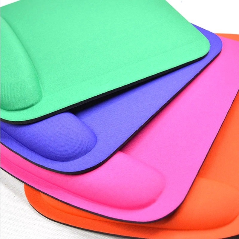 Mouse Pad Gaming Bentuk Persegi Desain Ergonomis Nyaman Dengan Gel Pergelangan Tangan