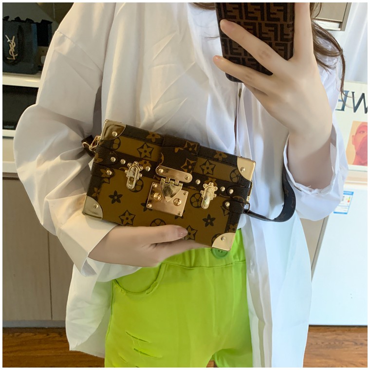 BJ15306 - COFFEE/WHITE - TAS PESTA CLUTCH SLEMPANG MODIS ELEGAN BOX KUNCI KOTAK TAS WANITA FASHION IMPORT TERMURAH TERLARIS TERBARU BAGSTORE JAKARTA TAS BATAM ELJ5306 CR7368 JT4650 ZC5570 BQ3475 CR7843