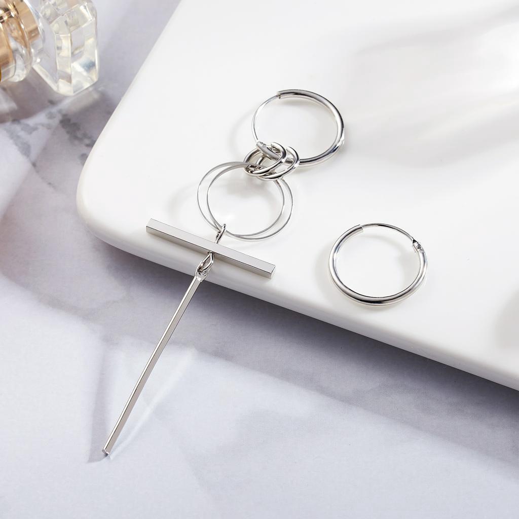 Anting Rumbai Panjang Asimetris Bahan Titanium Steel Gaya Korea Untuk Pria Dan Wanita