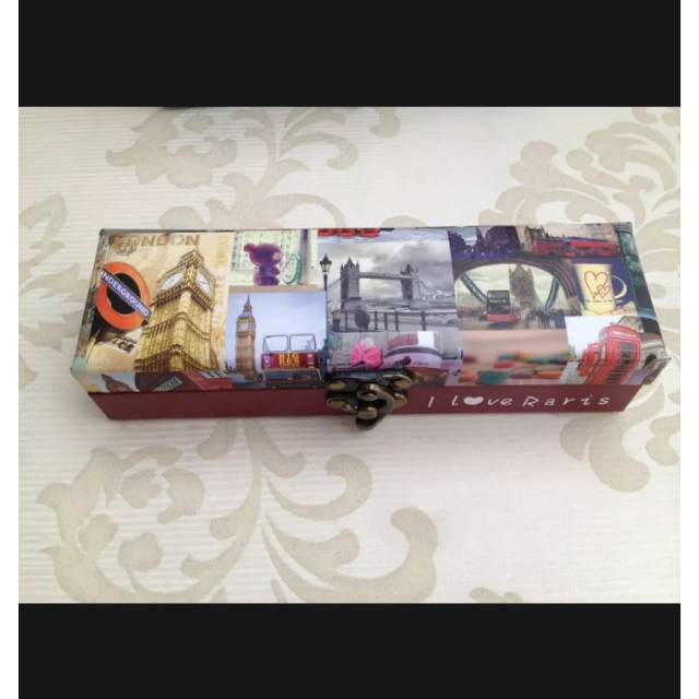 

Retro pensil case (I Love paeris)