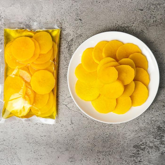 

New! TAKWANG ACAR LOBAK KUNING KOREA & HALAL 300 GRAM - DANMUJI KOREAN YELLOW PICKLED RADISH ,.