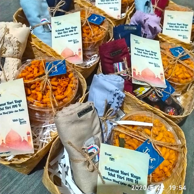 

HAMPERS LEBARAN / GIFT BIRTHDAY DLL