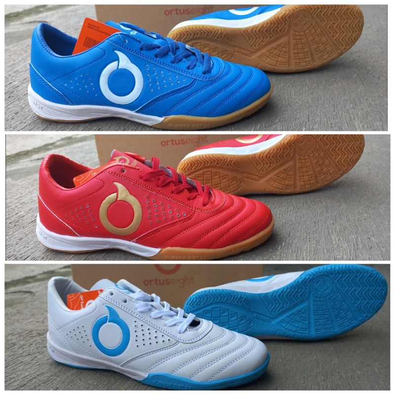 sepatu futsal ourtuseight