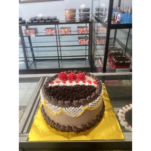 

KUE TART LAPIS SURABAYA UKURAN 20 CM MODEL 3