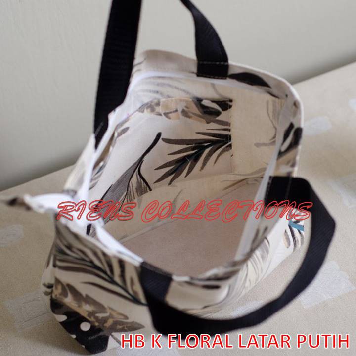 HANDBAG BAHAN KANVAS FLORAL LATAR PUTIH RIENS COLLECTIONS. TAS KANVAS JOGJA. TAS CANVAS. TAS SOUVENIR JOGJA