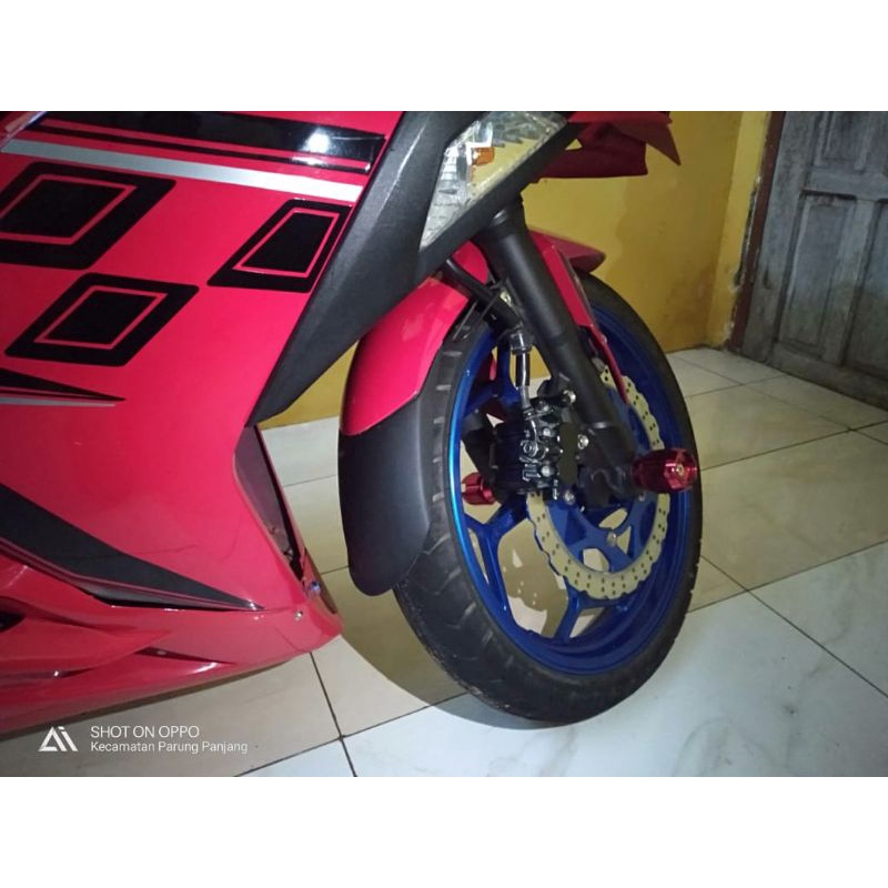 Aksesoris Ninja 250R Fi Sambungan Spakbor depan cstm