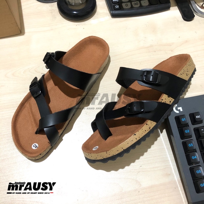 Sandal Japit Jepit Wanita Cewek Casual mrAUSY Ringan Strap 2 Gesper 2 Silang-Hitam Alas Mocca