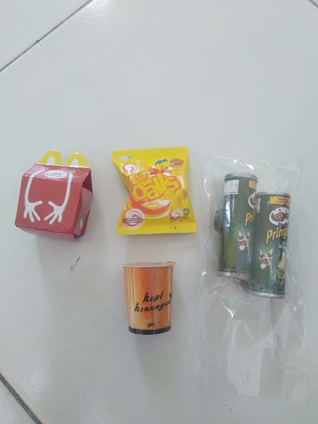 Magnet Miniatur Tempelan Kulkas  Detergen Attack, Rinso, Daia, So Klin