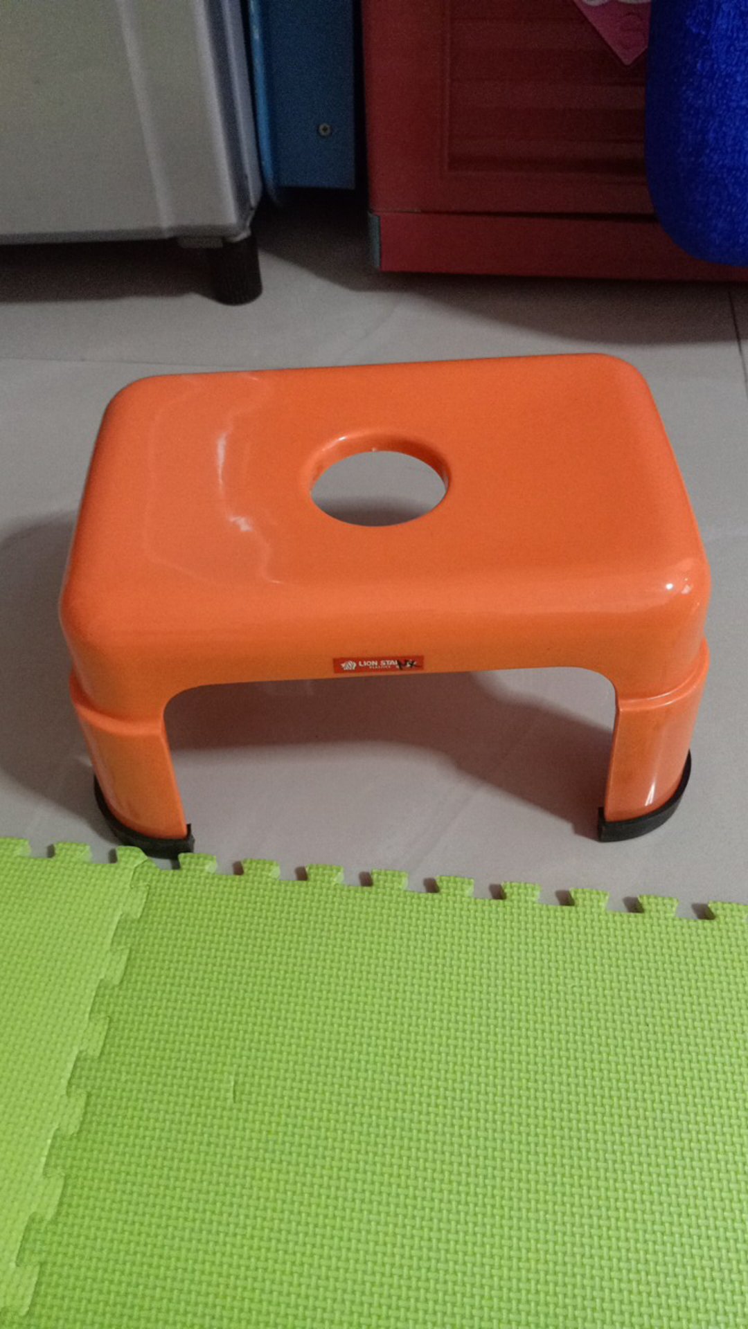 Kursi Jongkok Lion Star