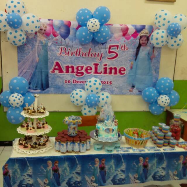 Dessert table