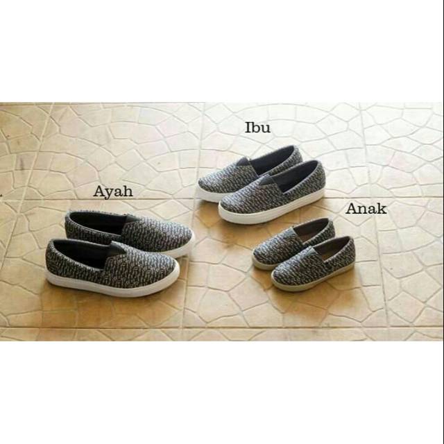 Sepatu Couple Ayah Ibu dan Anak Family Series Hamada Yezy Abu