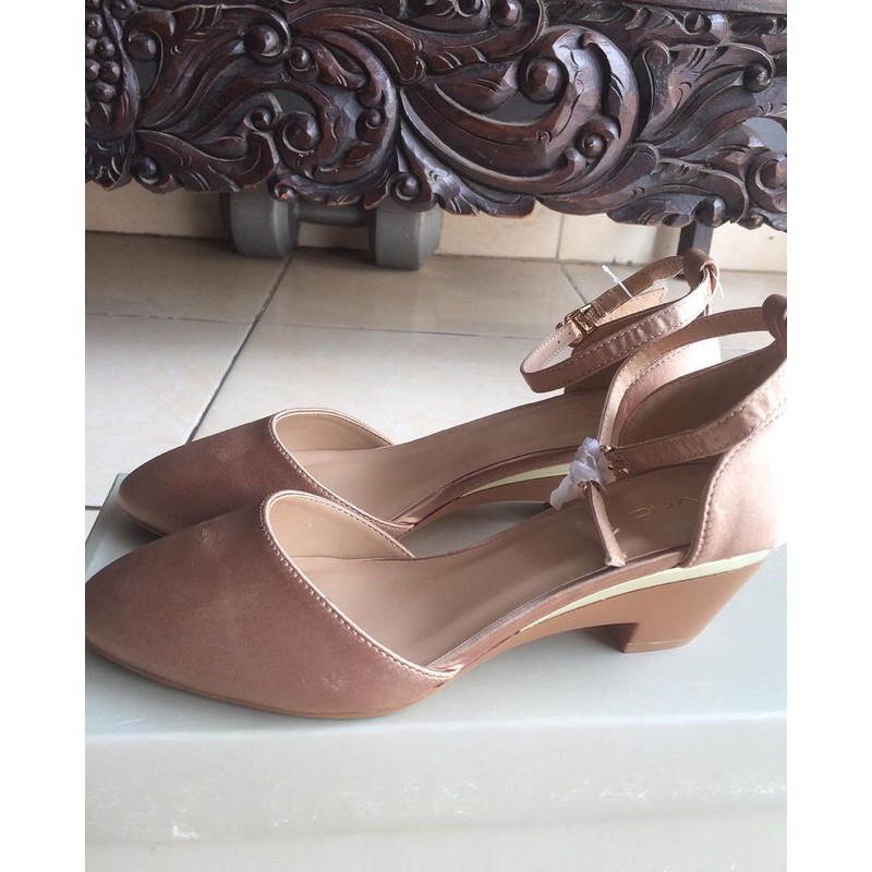 SEPATU VNC / VNC HEELS ORIGINAL / VNC PRELOVED / VNC SHOES