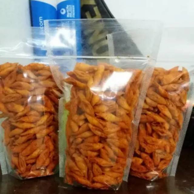 

Keripik Kulpi (Kulit Lumpi)