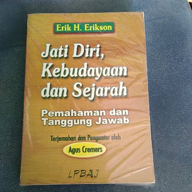 Jati Diri. Kebudayaan dan Sejarah