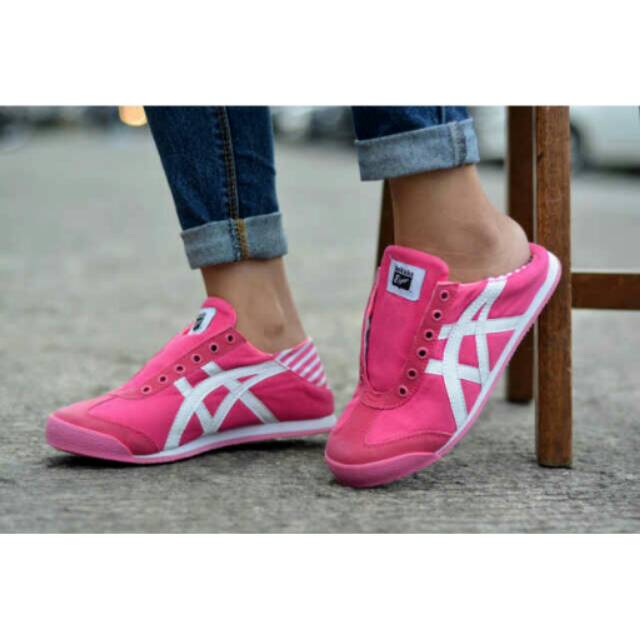 Asics paraty woman.