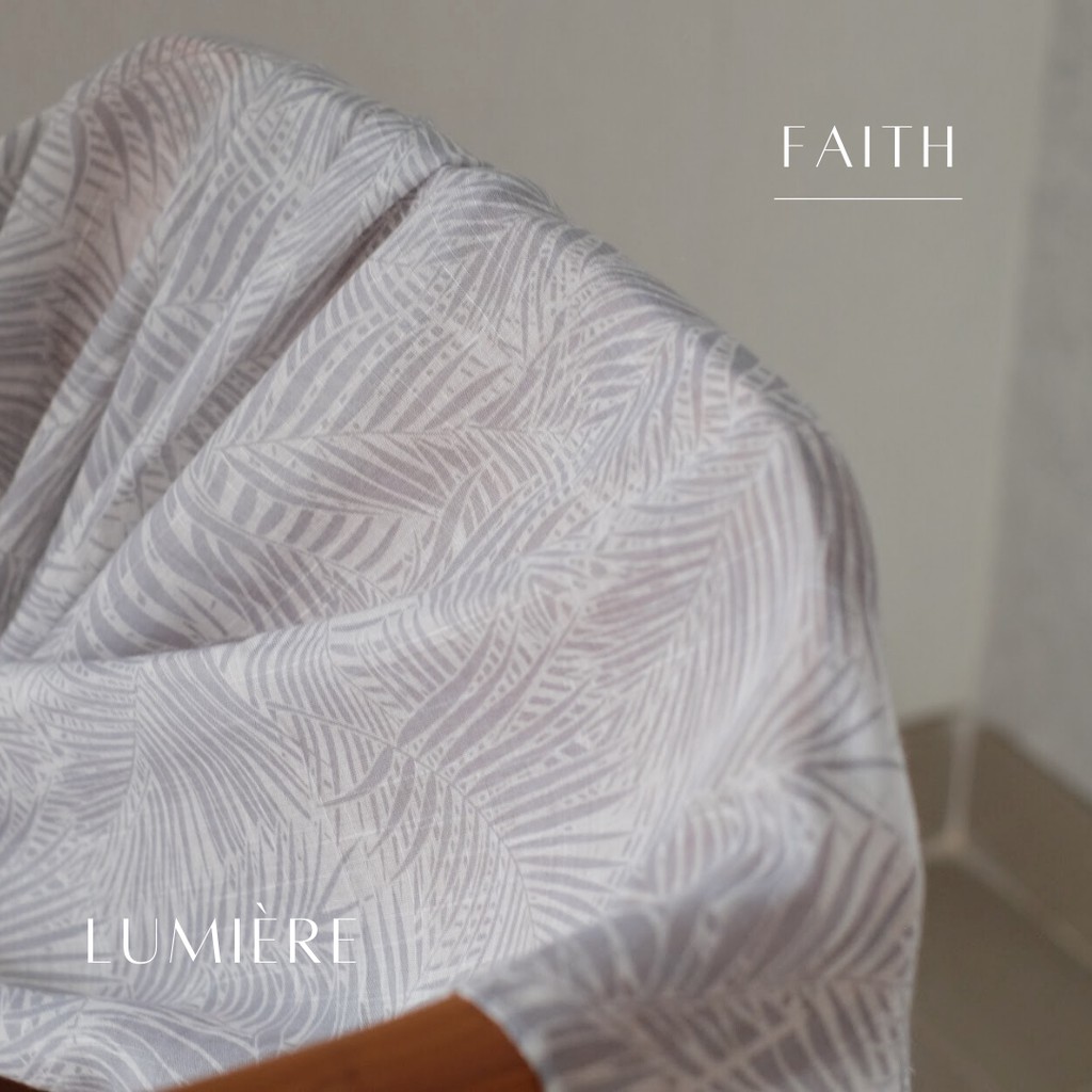 Faith Shawl - Lumière Collection